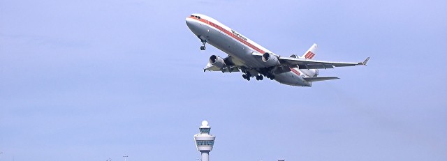 Vliegtuig op schiphol.jpg