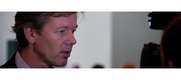 Joel Voordewind voor de camera-610