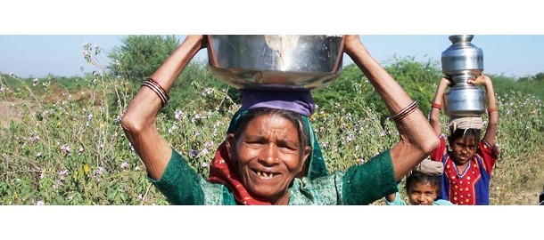 Water-fetching_india_2