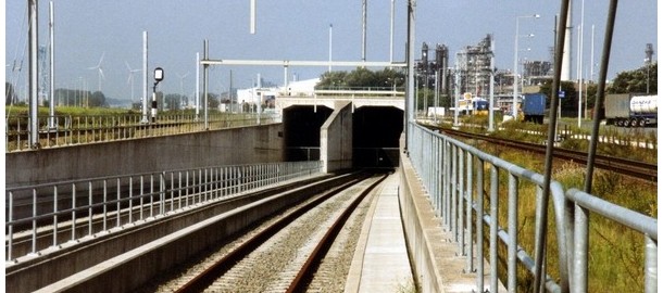 spoortunnel