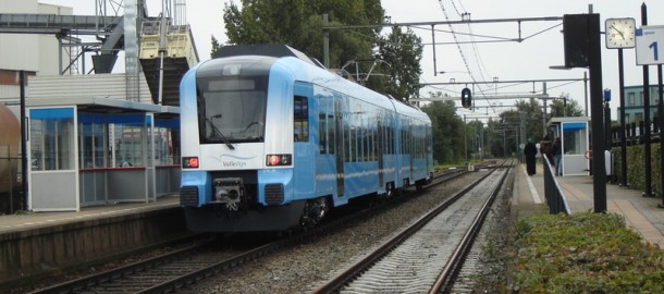 Valleilijn-trein op station Barneveld-Centrum 1