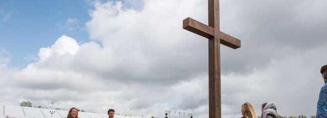 Kruis op Opwekking.jpg