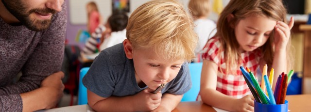 Meester uitleg basisschool.jpg