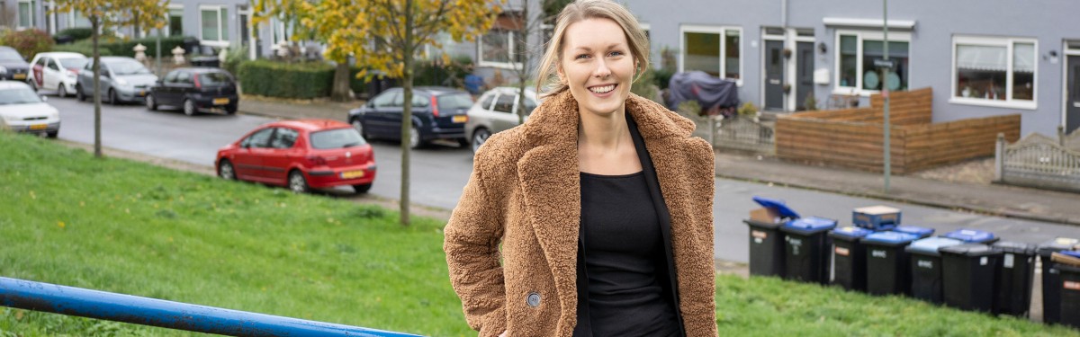 Marion van Bruggen in woonwijkt - Foto Niek Stam.jpg